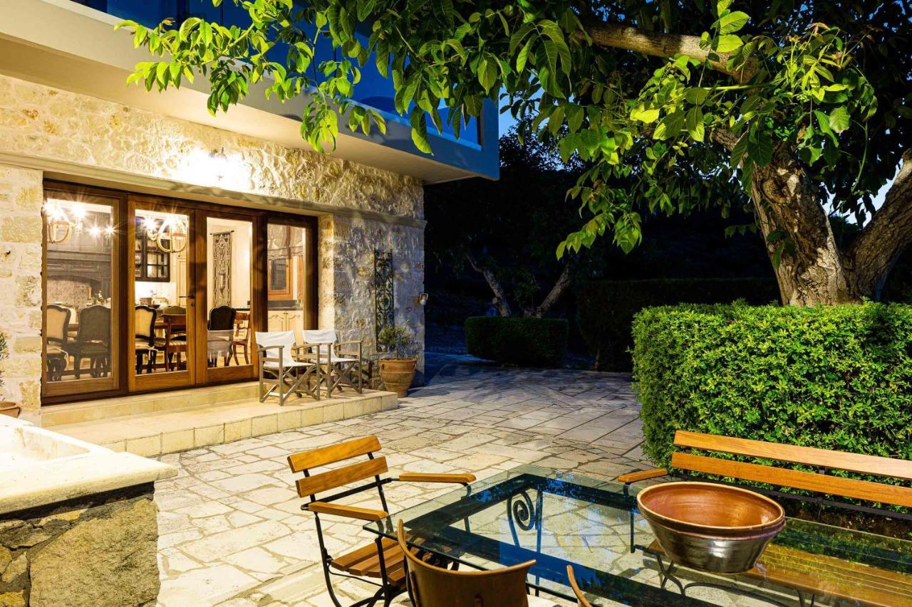 Villa Mantilari Wine Estate 7 Apartments 2 Private Pools 1 Heated Tennis Court Fitness Center 阿卡尼斯 外观 照片