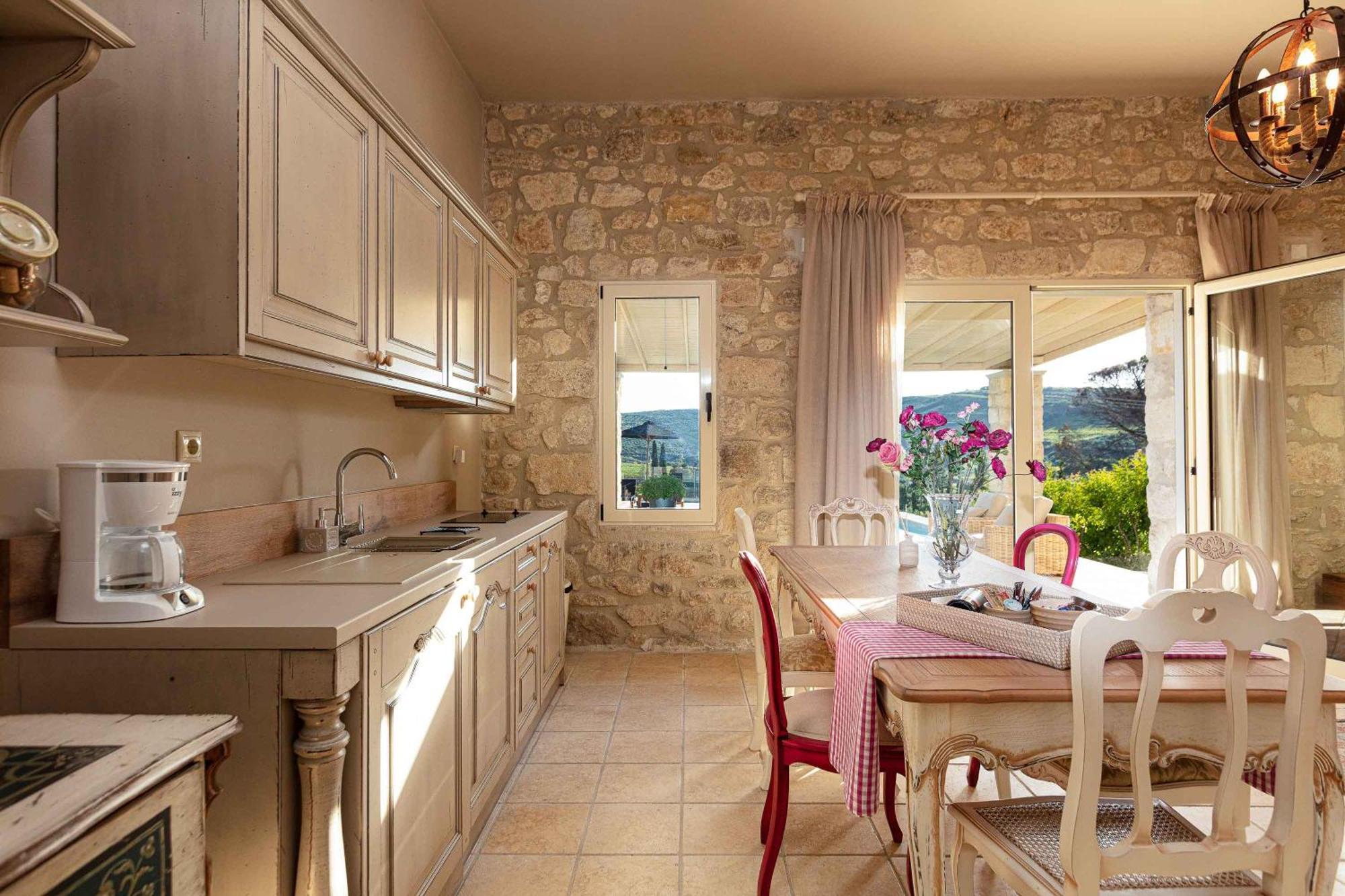 Villa Mantilari Wine Estate 7 Apartments 2 Private Pools 1 Heated Tennis Court Fitness Center 阿卡尼斯 客房 照片